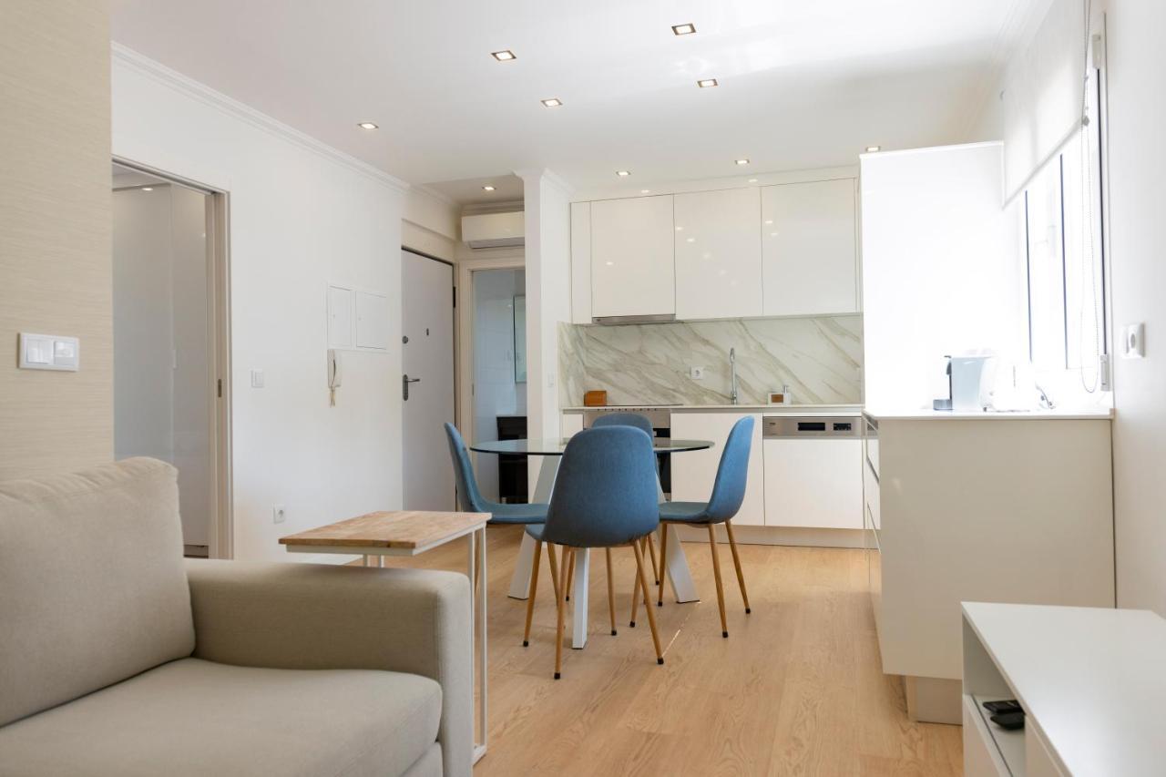 The Modern 1385 Apartment バターリャ エクステリア 写真